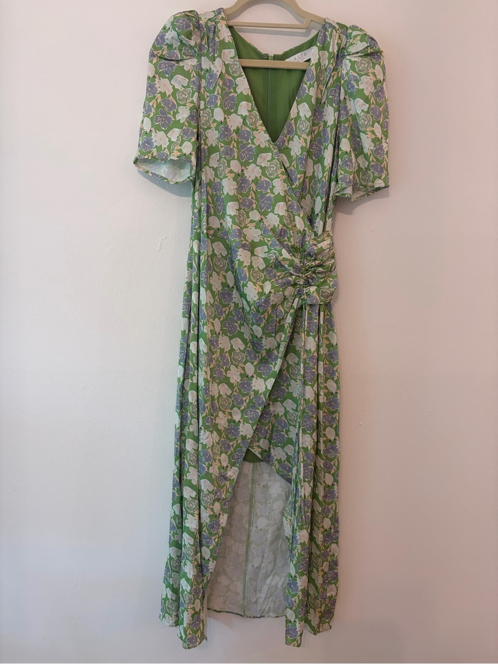 ASTR The Label Green Floral Ruched Midi Dress Large NWT